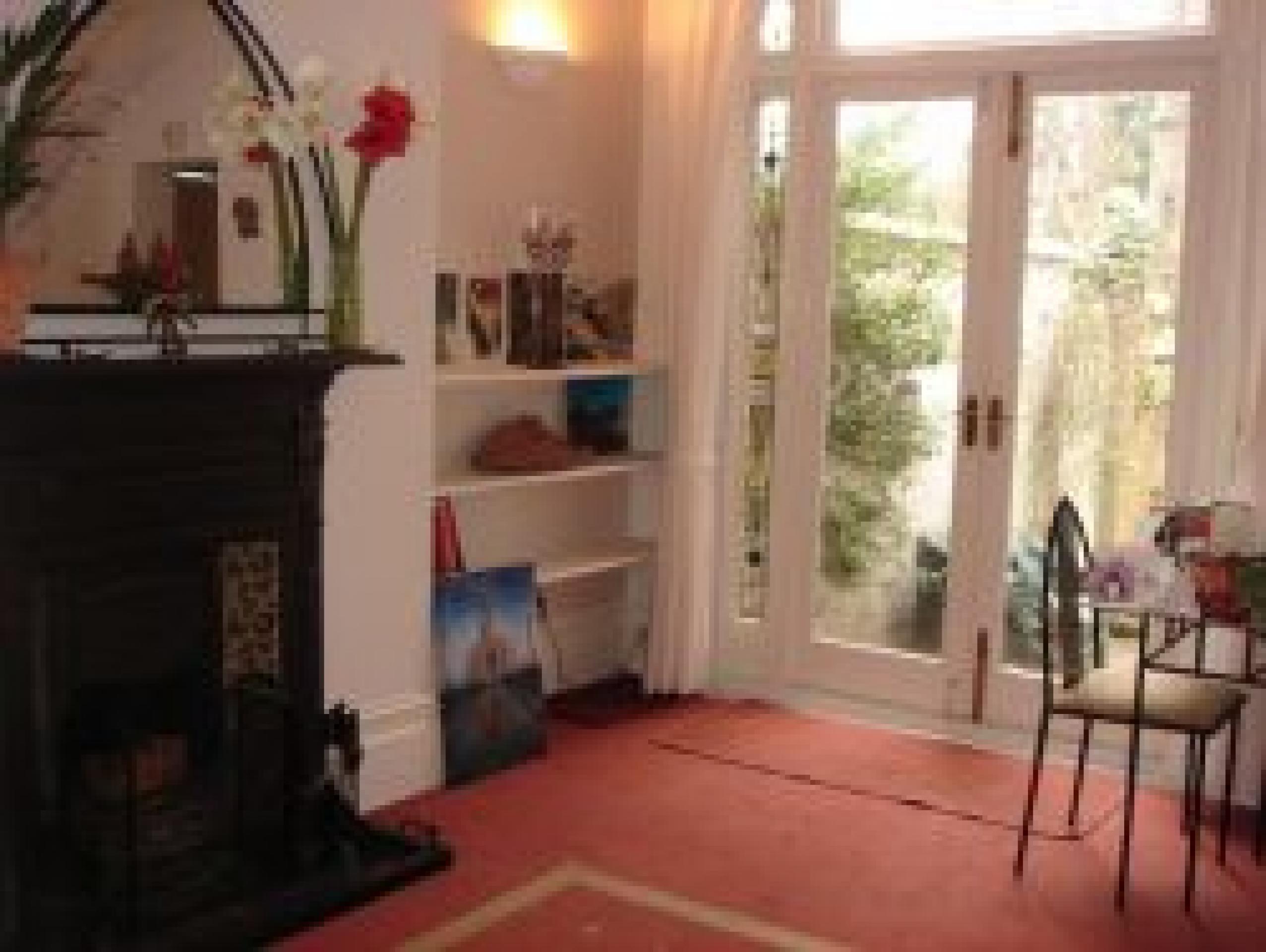 			2 Bedroom, 1 bath, 1 reception Flat			 Keyes Road, KILBURN/BRONDESBURY NW2